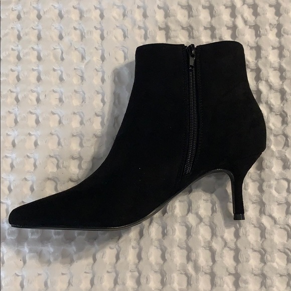 Clea Bootie - Picture 2 of 5